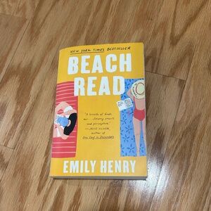 Beach Read by Emily Henry